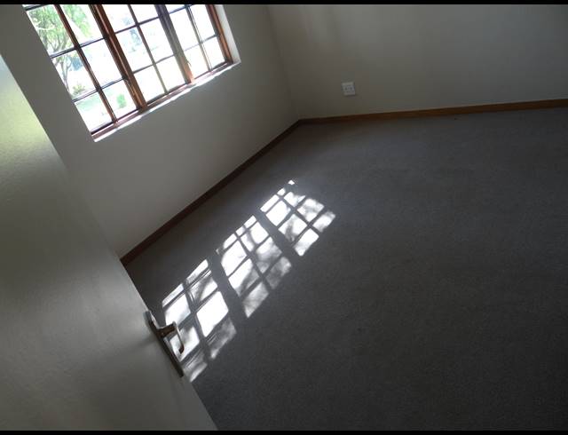 2 BEDROOM APARTMENT TO LET IN FAERIE GLEN